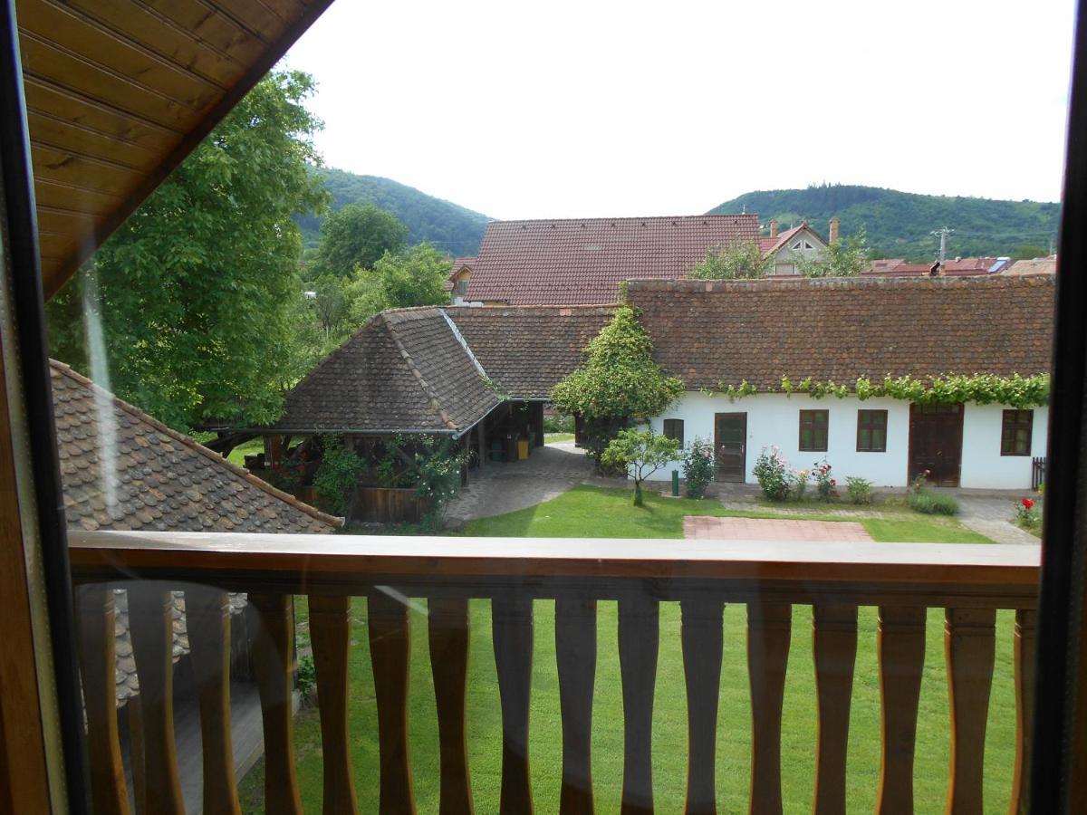 Casa Rudi & Ella Hotell Sălişte Exteriör bild